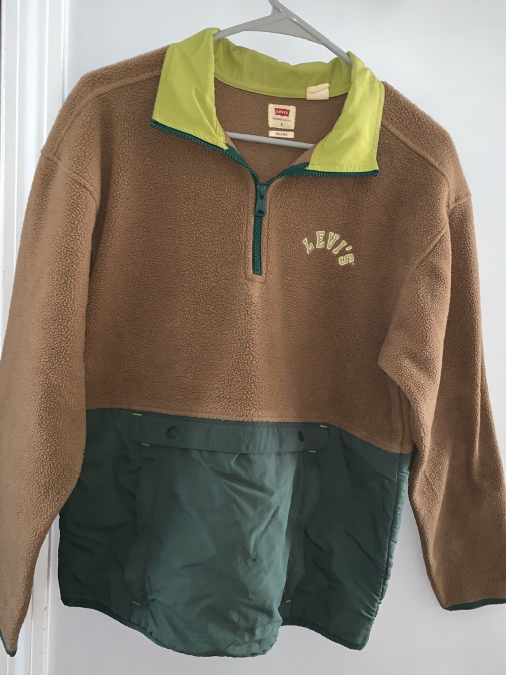 Levi's Brown Fleece Pullover with Green Accents Size S